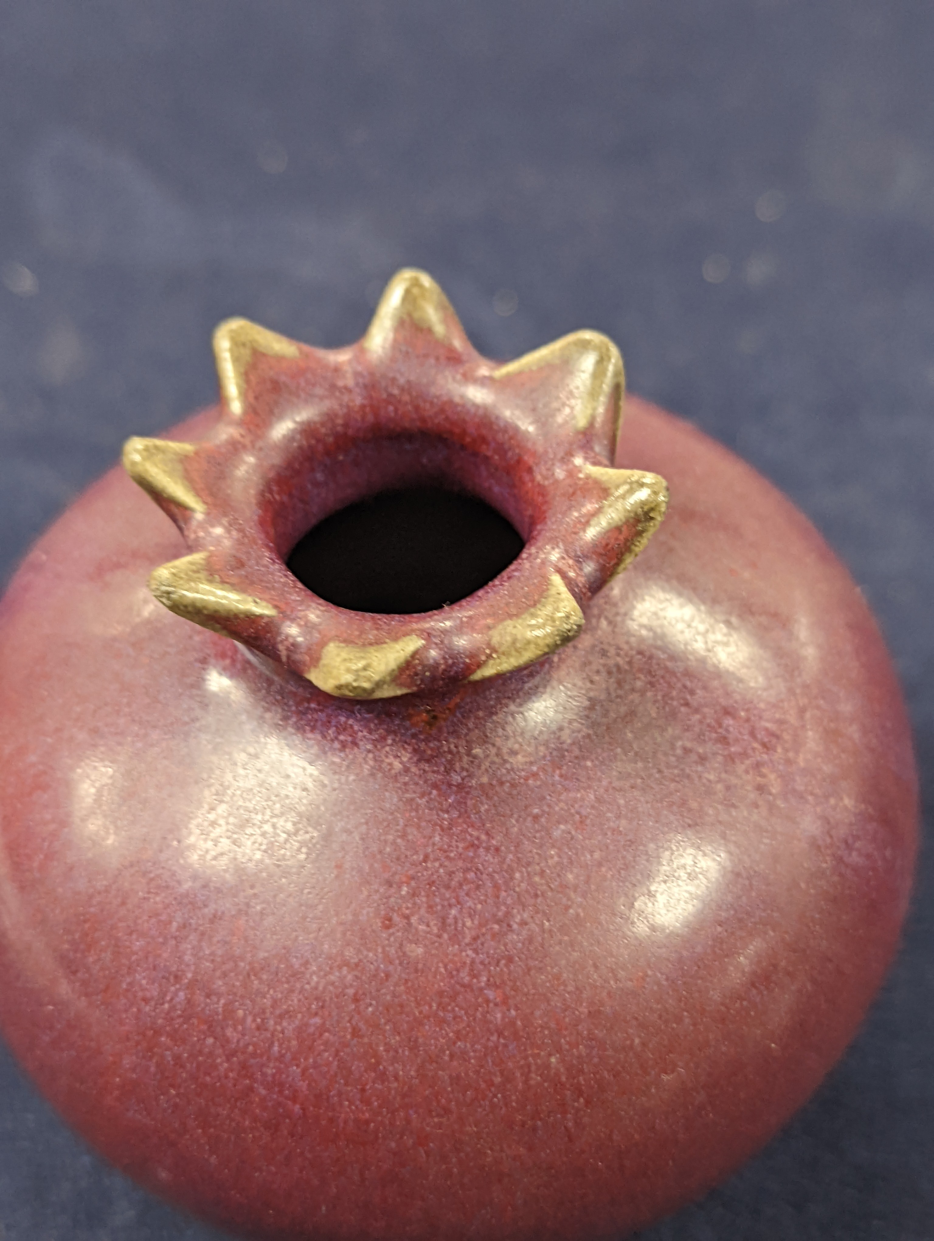 A Chinese Jun type pomegranate shaped vase, Qing dynasty 8cm